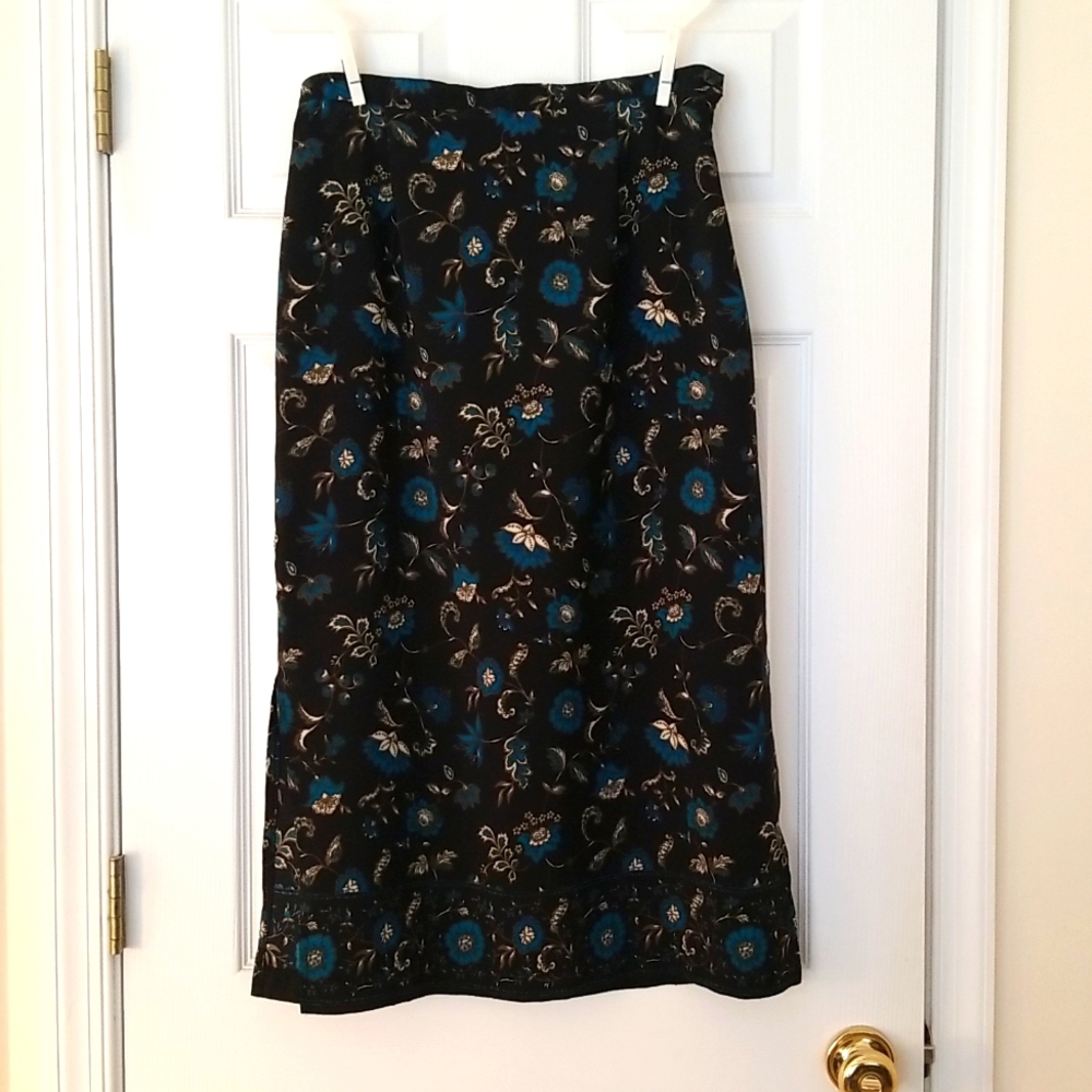 Brigg's Floral Petite Skirt - Size L